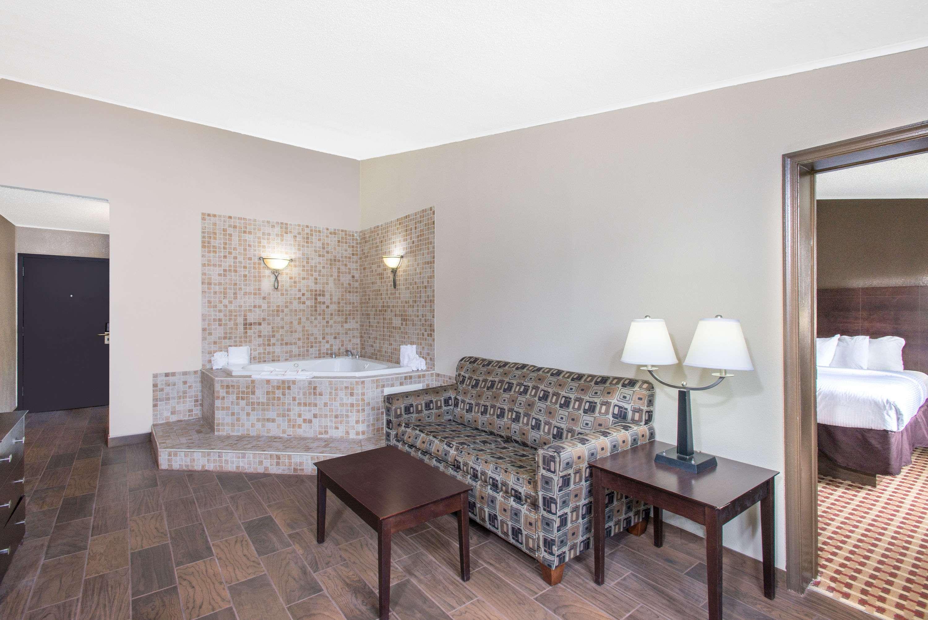 Ramada By Wyndham Allentown Bethlehem Kültér fotó